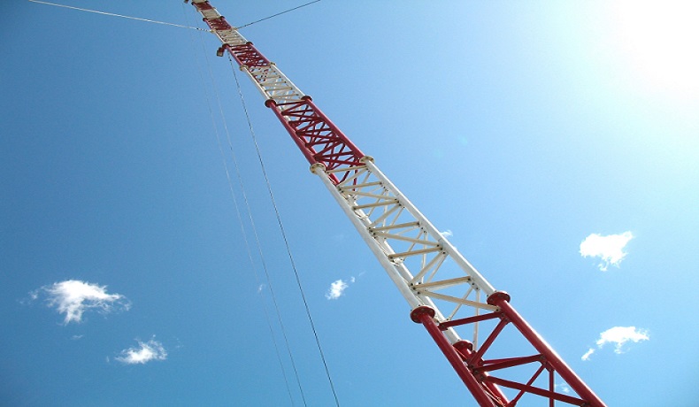 تحليل معايير تصميم الأبراج الخلوية