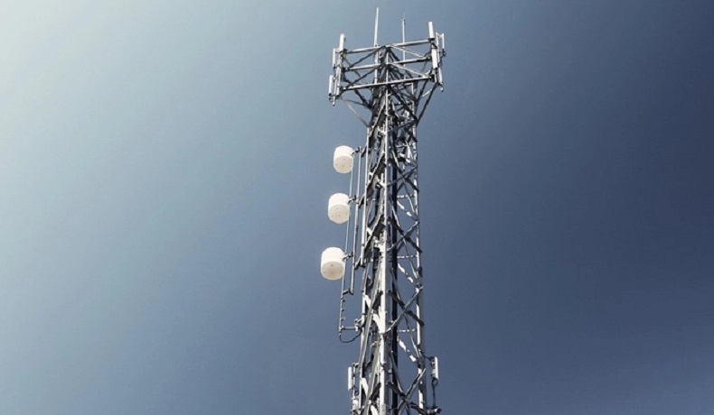 برج زاوية الصلب: عمود صلب في مجال الاتصالات