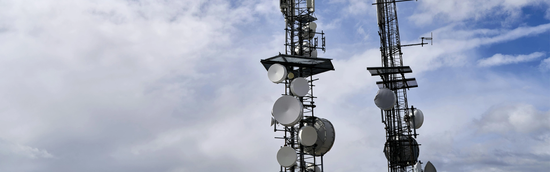 أنواع أبراج الاتصالات