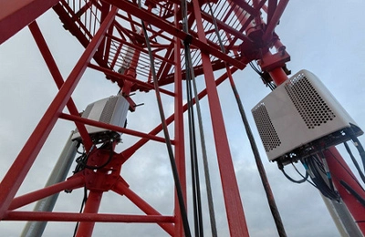 الكابلات والموصلات