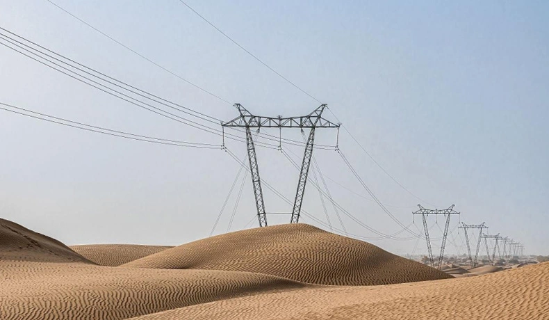 أبراج خط نقل الحركة تبدأ العمل عبر صحراء تاكليماكان الصحراوية