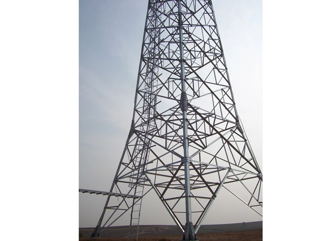 ما الذي يجعل الأبراج الفولاذية الزاويّة اختيارًا ذكيًّا للبنية التحتية الحديثة ؟