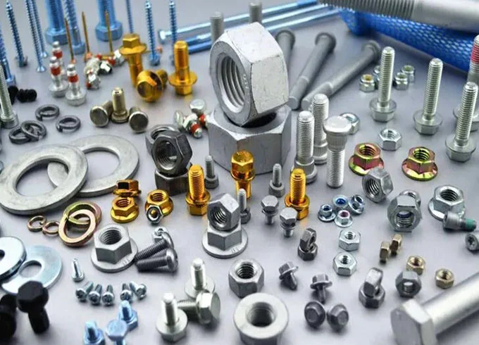 الدليل الأساسي لتركيبات الأعمدة المعدنية